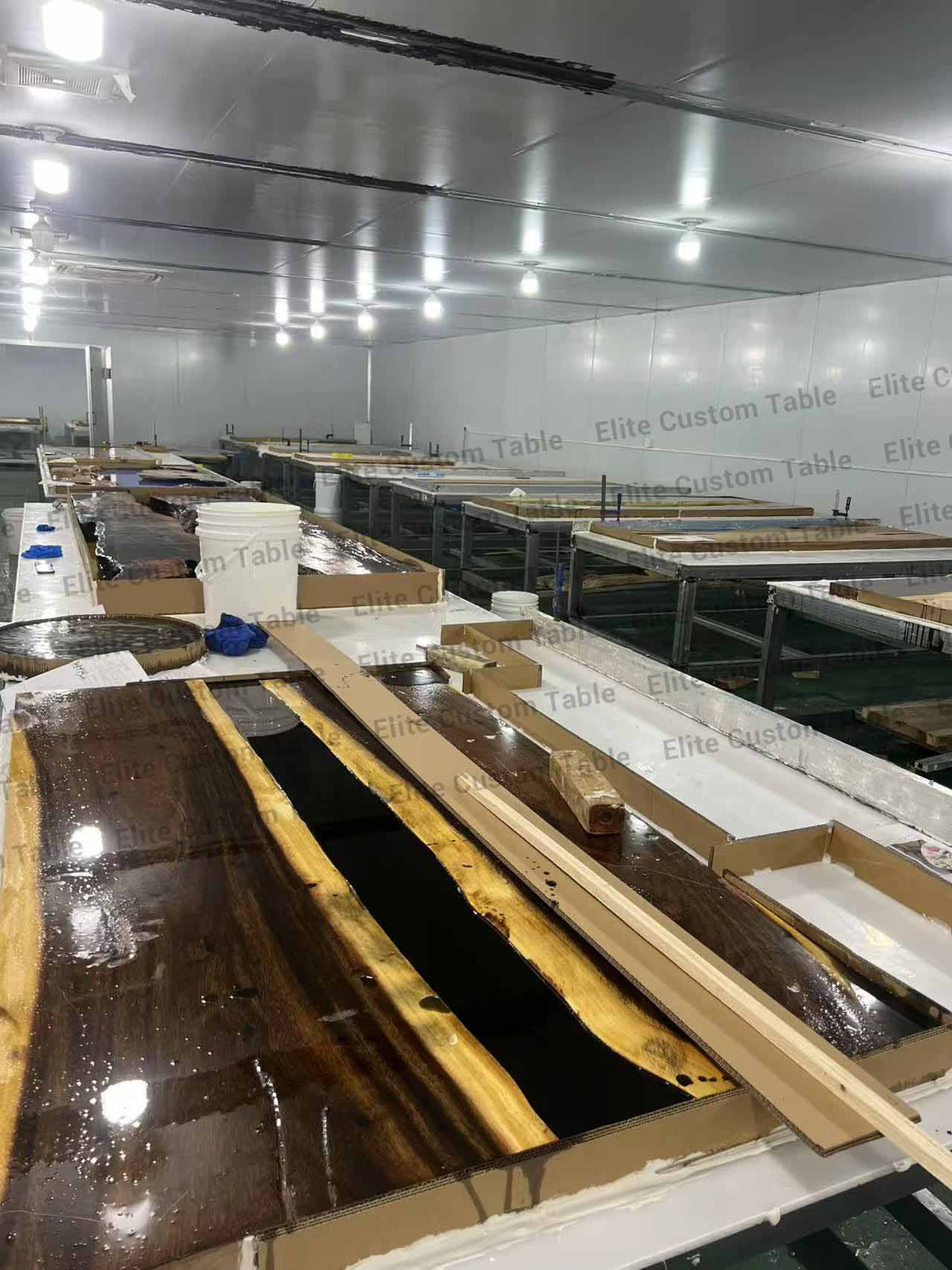 Elite Walnut Dining Table with Peacock Blue Resin Inlay 96.06‘’L×42.13''W, EIT-04