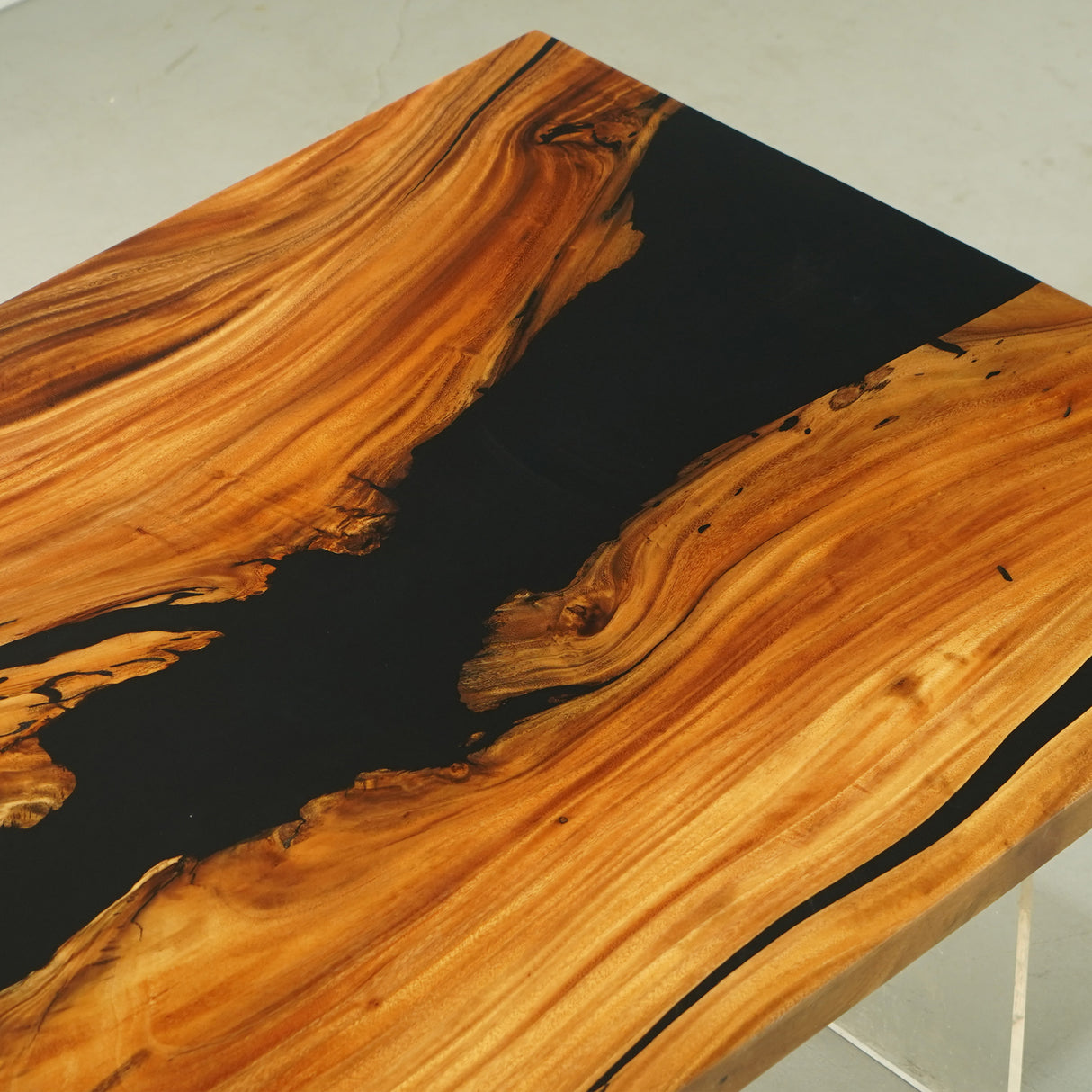 Elite Straight - Edge Walnut Dining Table with Pure Black Resin Inlay 96.06‘’L×48.03''W, EIT-03