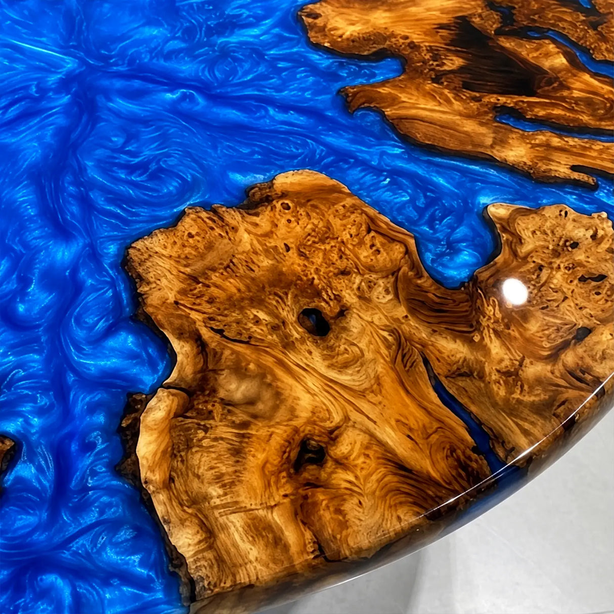Round Olive Wood Blue Epoxy Resin Dining Table | ECT-380