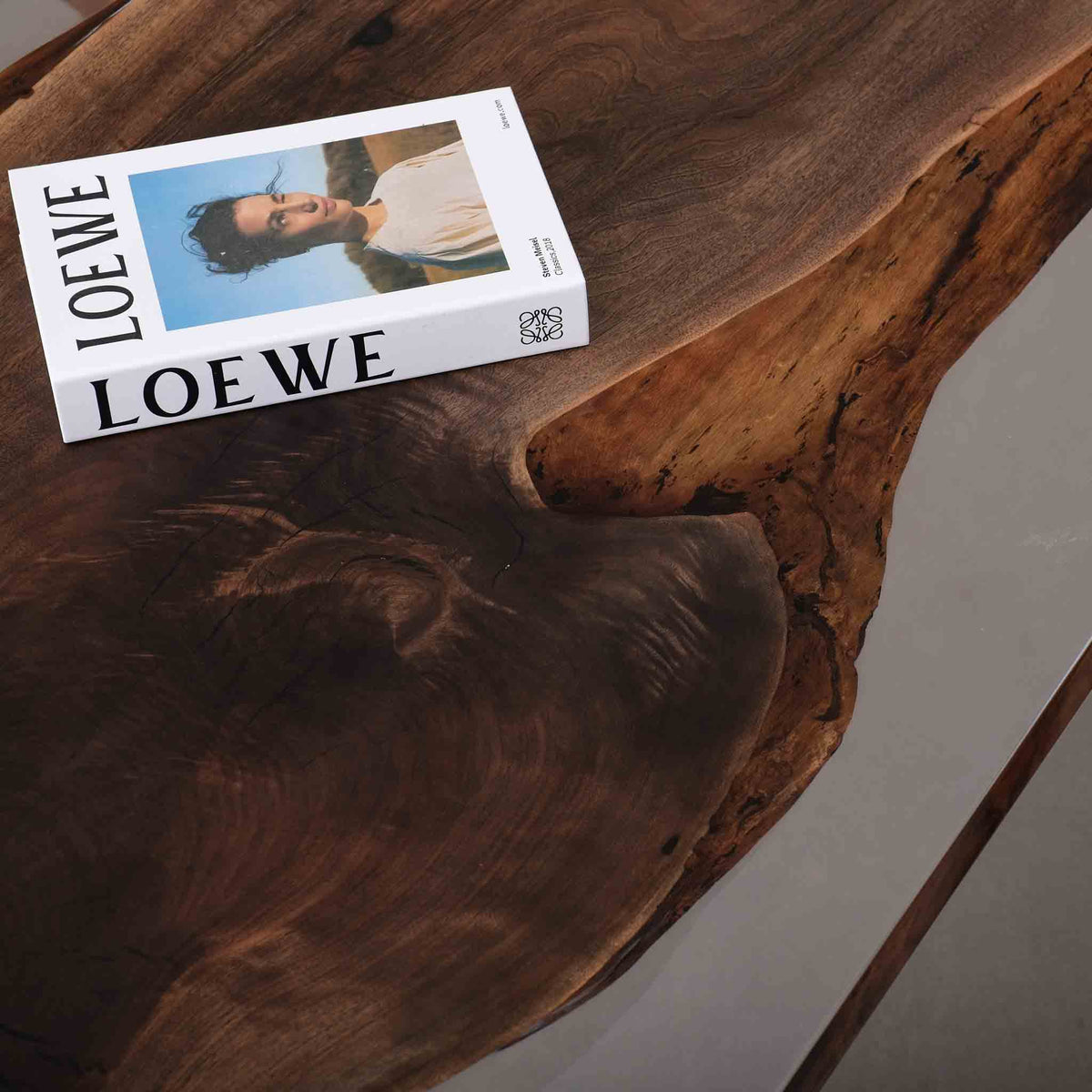 Elite Artistic Black Walnut Dining Table in Transparent Resin ECT - 226 - Elitecustomtable