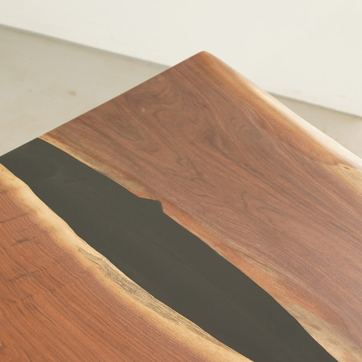 resin-live edge-dining-table