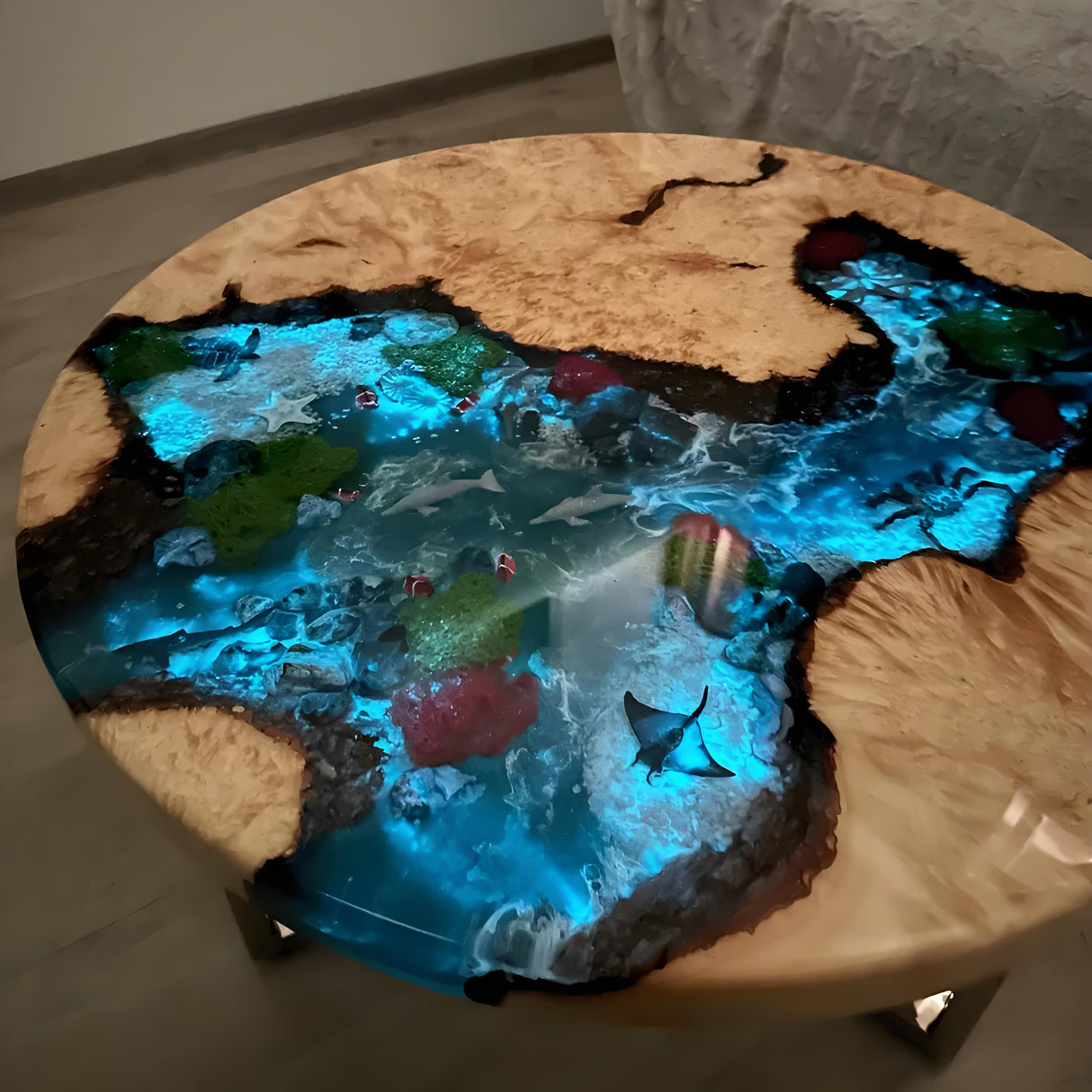 Elite Custom Poplar Wood and Blue Resin Ocean Round Table ECT-122