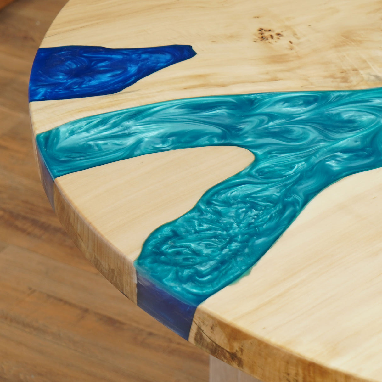 Elite Custom Poplar Wood and Blue-Green Resin Round Table ECT-82