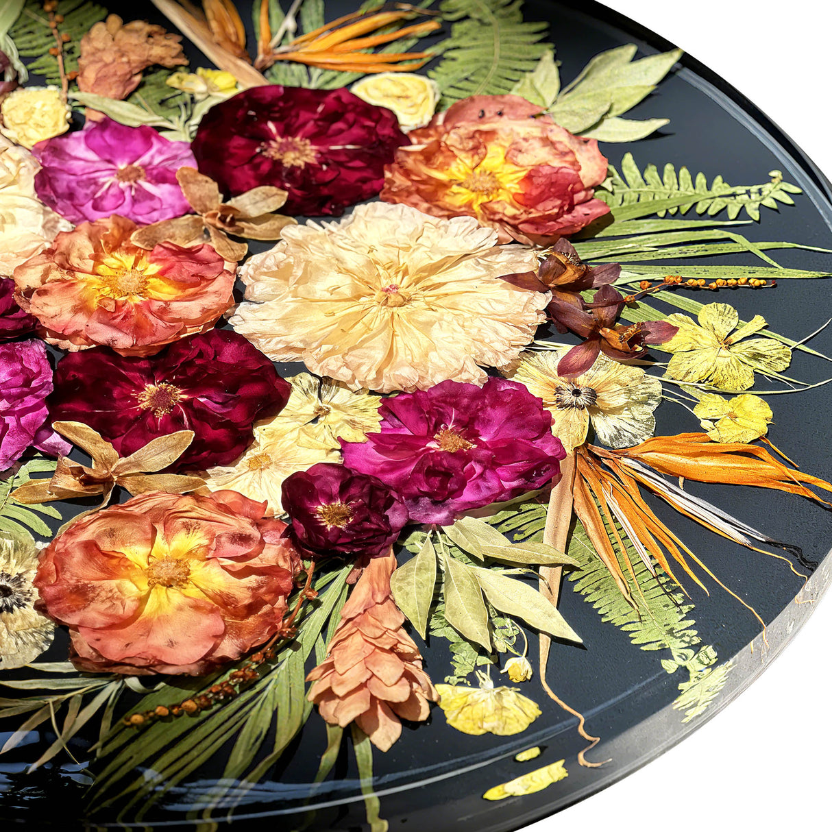 Elite Black Resin Coffee Round Table with Embeded Dried Flower  ECT-201