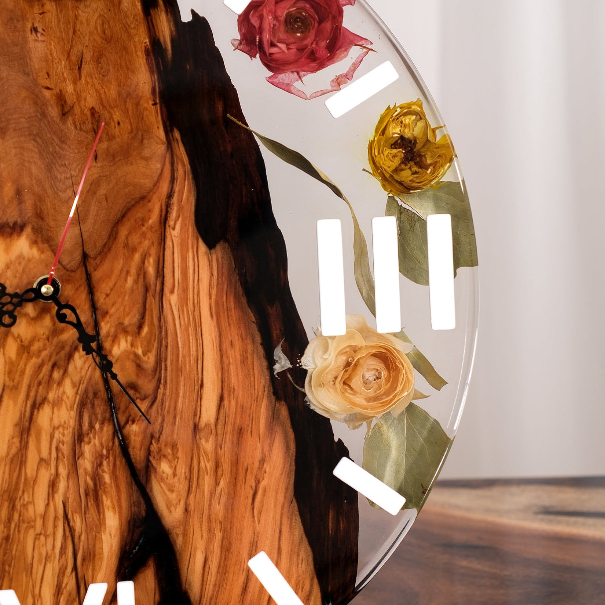 Elite Poplar Wood Dried Flower Epoxy Resin Wall Clock EWC - 12 - 16'' - Elitecustomtable
